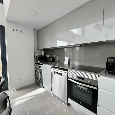 Beautiful Duplex Modern In *